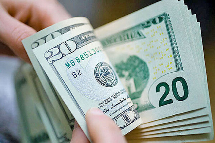 بانک مرکزی به صادرکنندگان اسکناس ارز می‌دهد