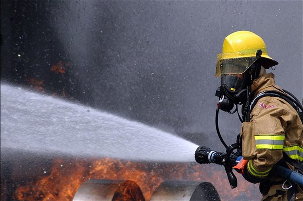 آتش سوزی انبار ضایعاتی پتروشیمی مارون تحت کنترل است