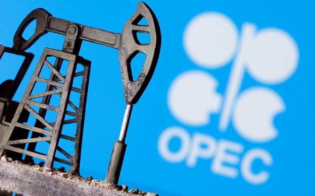 بازار نفت در سال 2022 با مازاد عرضه روبه‌رو می‌شود