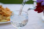 سازمان جهانی بهداشت: نوشیدن آب حاوی ذرات ریزپلاستیک «خطرناک» نیست